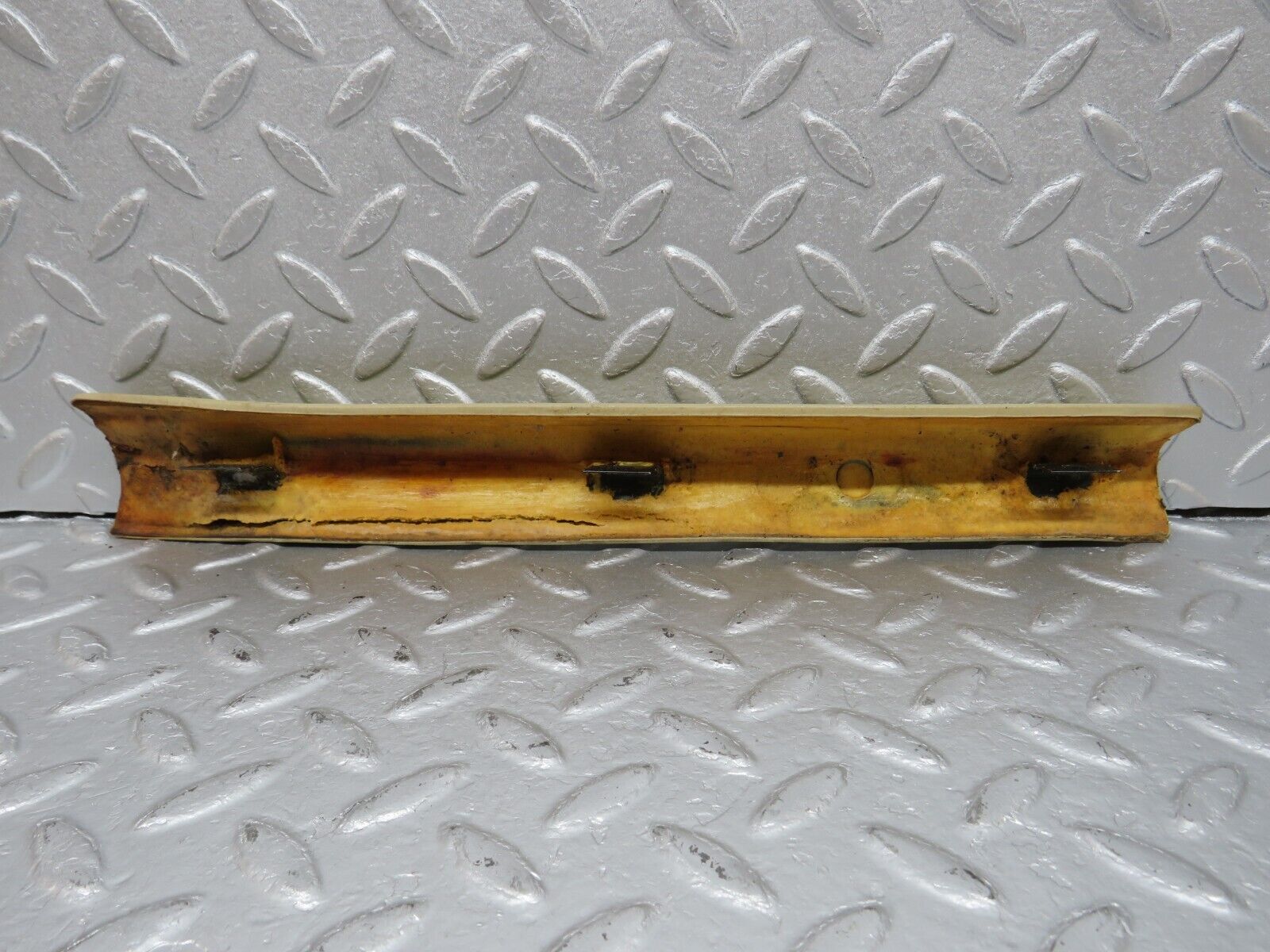 40192 Mercedes-Benz R107 Hard Top B Pillar Trim Right Side Beige
