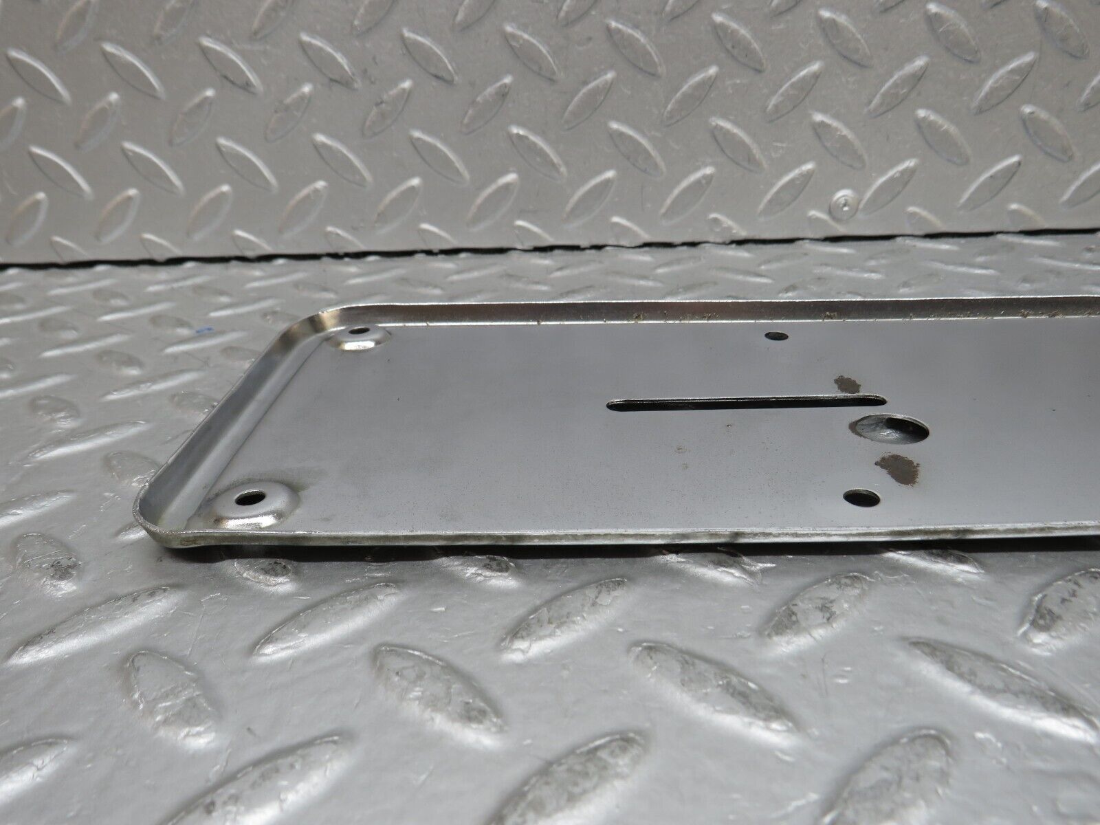 37385 Mercedes-Benz W109 300SEL Rear number Plate Holder Chrome