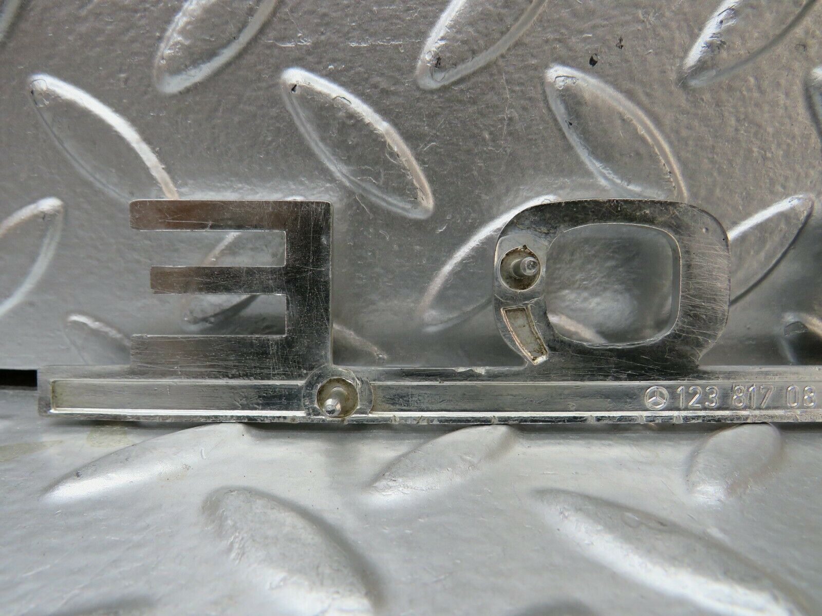 23984 Mercedes-Benz W123 280E Trunk Badge Logo Emblem 1238170815