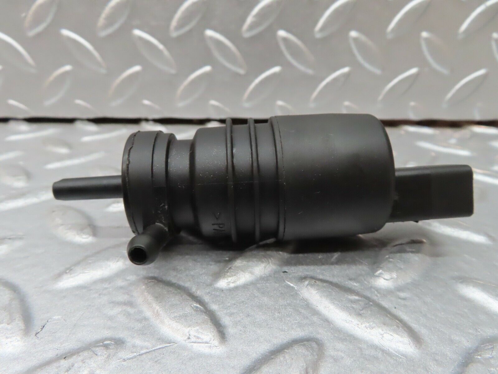 19932 Mercedes-Benz R129 300SL Coupe Windscreen Washer Pump