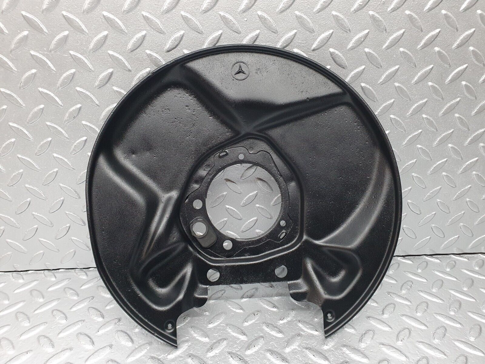40716 Mercedes-Benz W123 300D Rear Right Brake Disc Protection Plate 1154270396