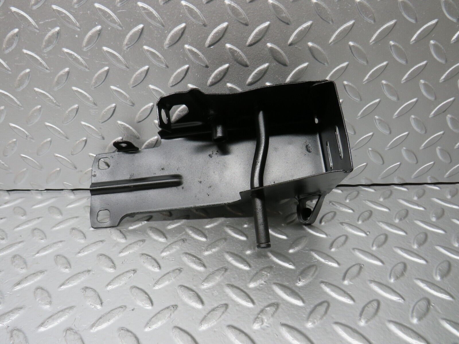 30137 Porsche 924 Accelerator Pedal Bracket