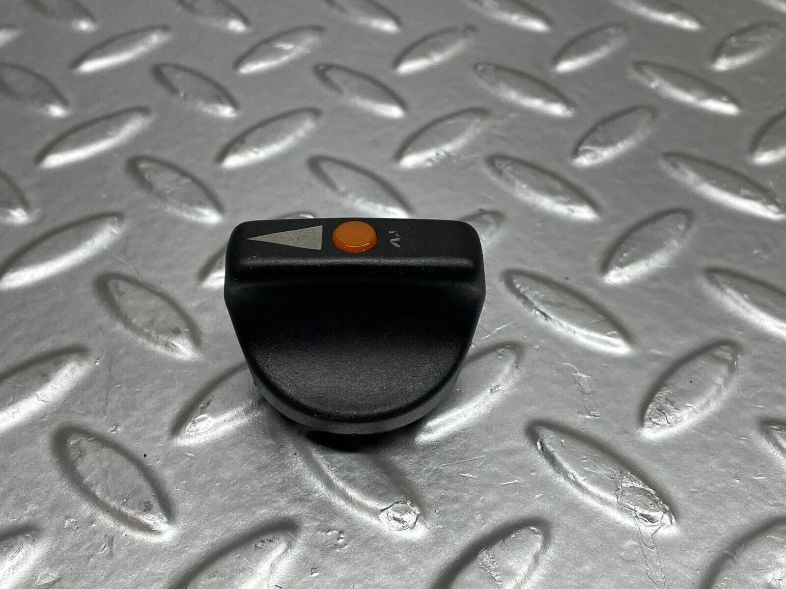 38680 Mercedes-Benz W201 190E 2.6L Headlight Switch Knob