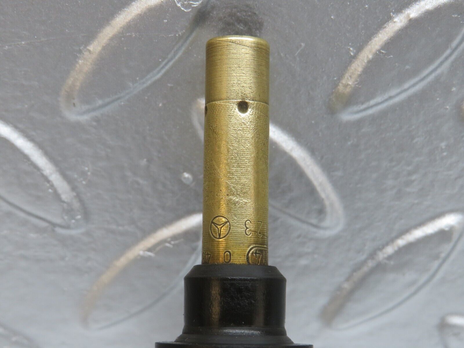 29578 Mercedes-Benz W124 230E Fuel Injector  0437502047 0000785623