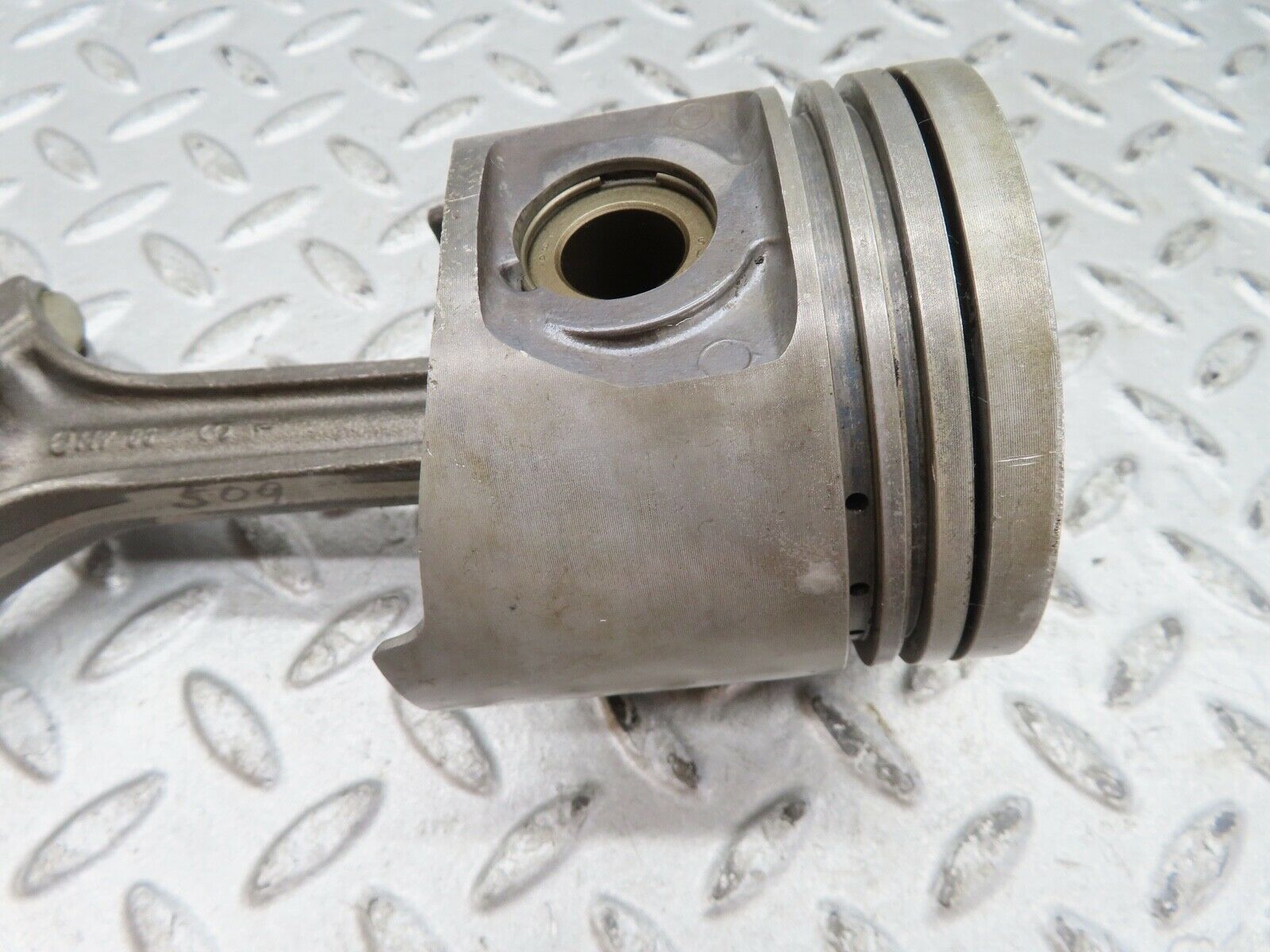 17857 Mercedes-Benz W116 450SEL Piston With Connecting Rod 91.99 mm