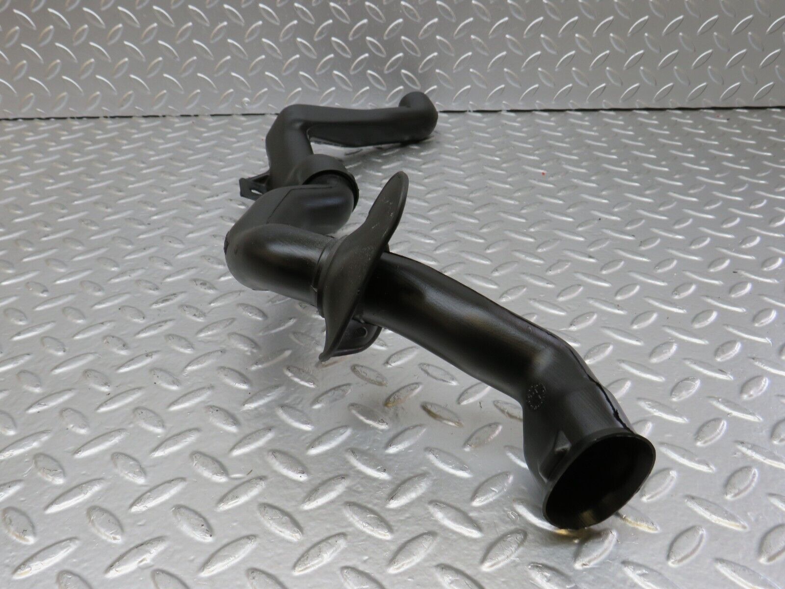 24737 Mercedes-Benz W140 S320 Engine Bay Water Drain Left Side 1406280178