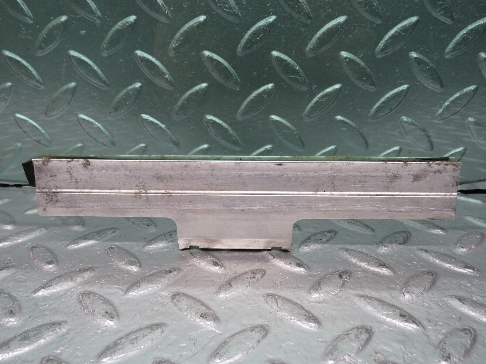 31476 Mercedes-Benz S124 220TE Wagon Rear Left Door Window Glass