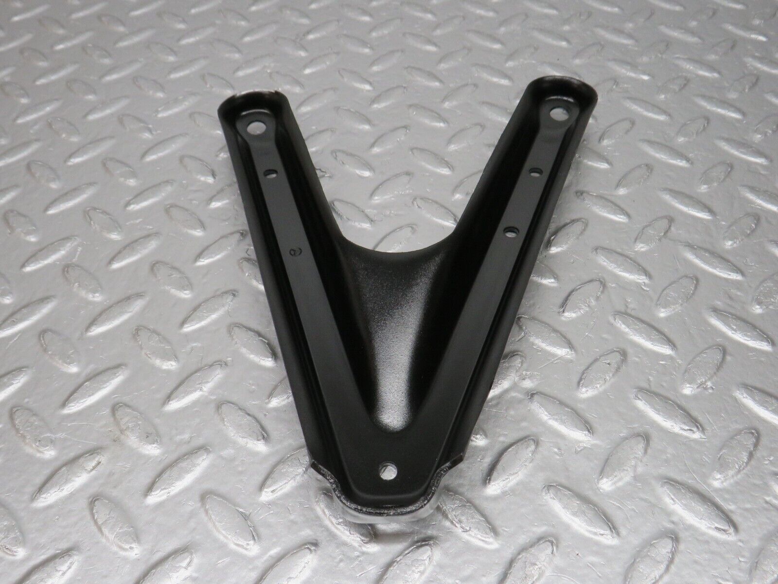 33530 Mercedes-Benz W202 C180 Air Intake Manifold Bracket