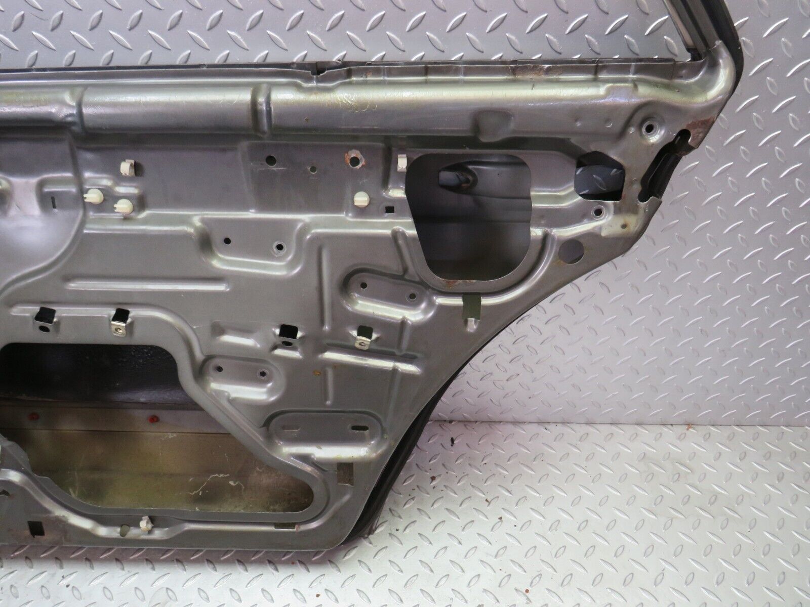 36223 Mercedes-Benz W126 420SE Rear Right Door
