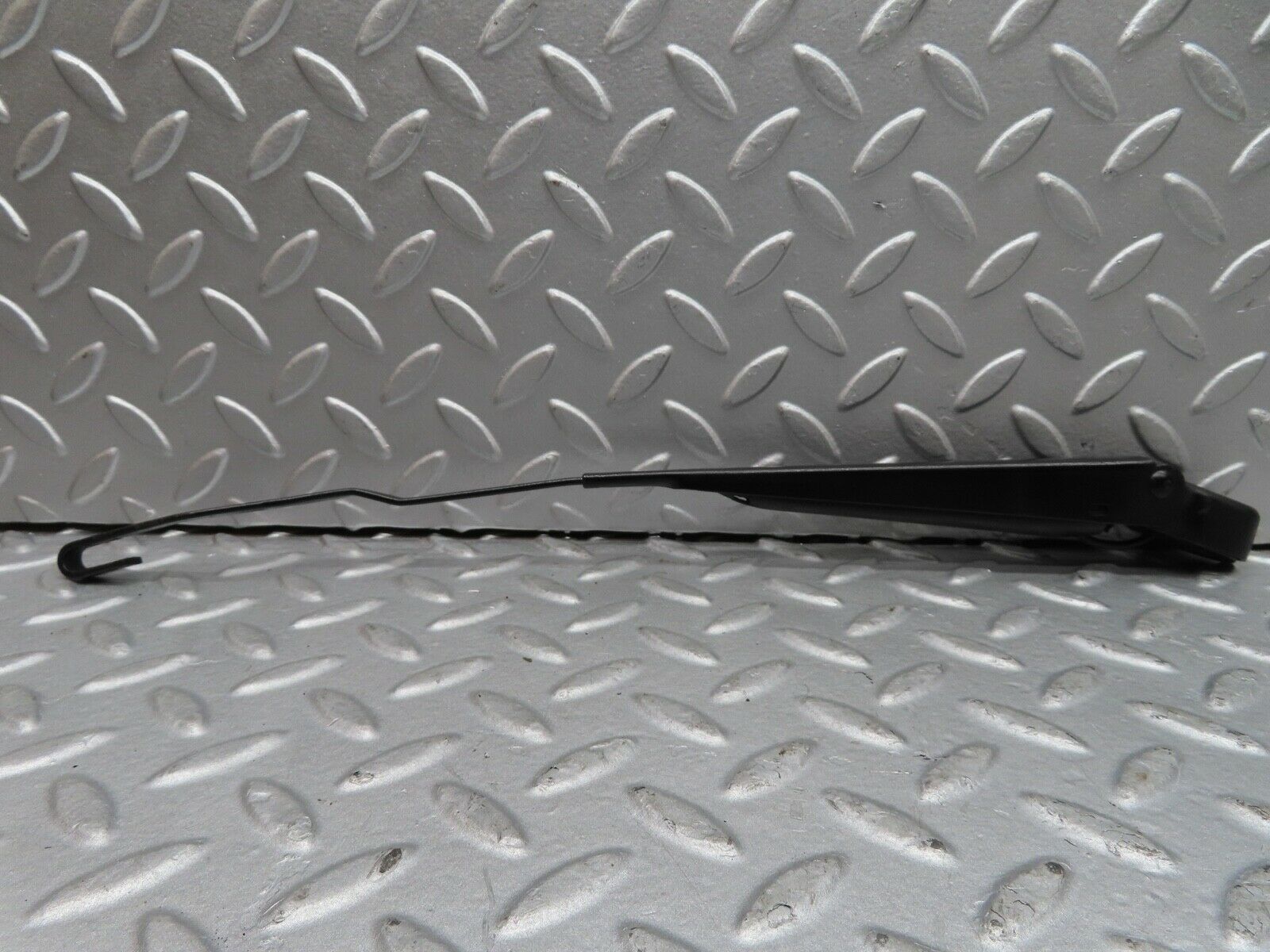 17053 Mercedes-Benz C123 280CE Coupe Wiper Arm Right Side