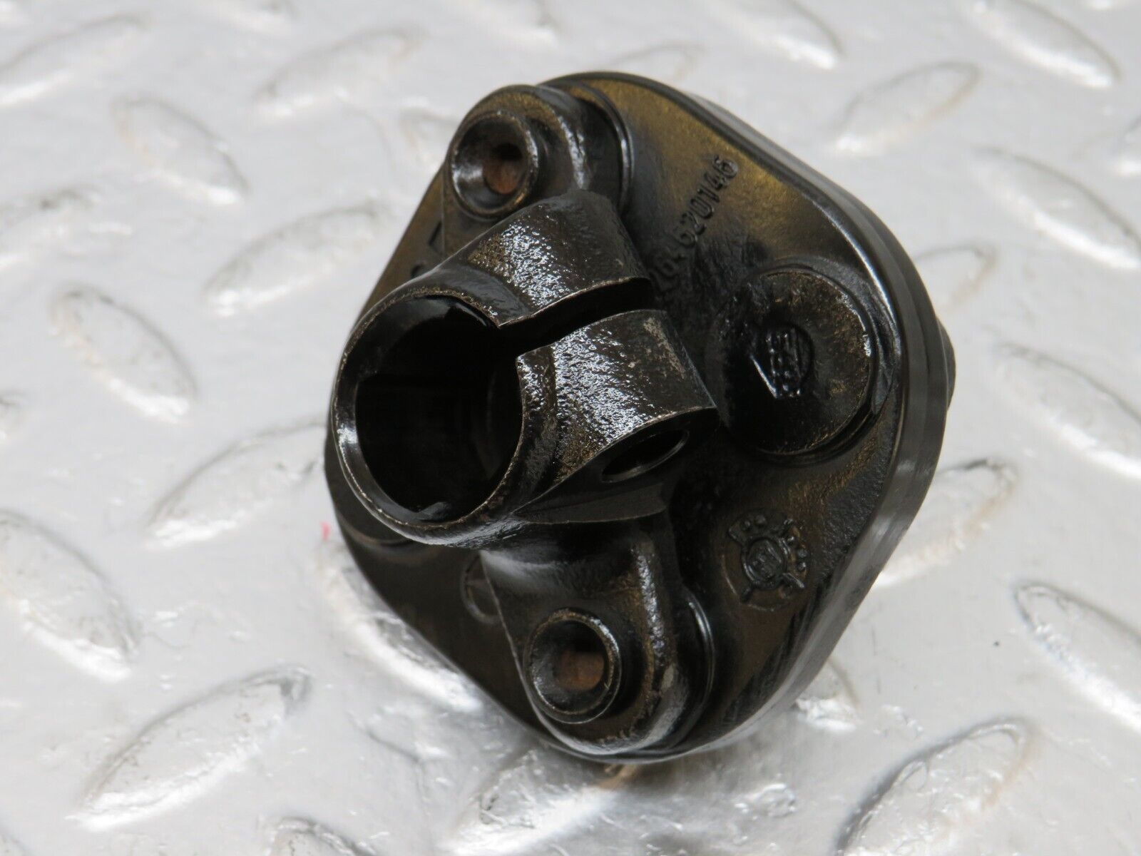 34136 Mercedes-Benz W124 230E Steering Column Lower Shaft Connector 1264620146