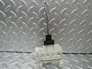 W124 Wagon door lock vacuum actuator rear right used OEM