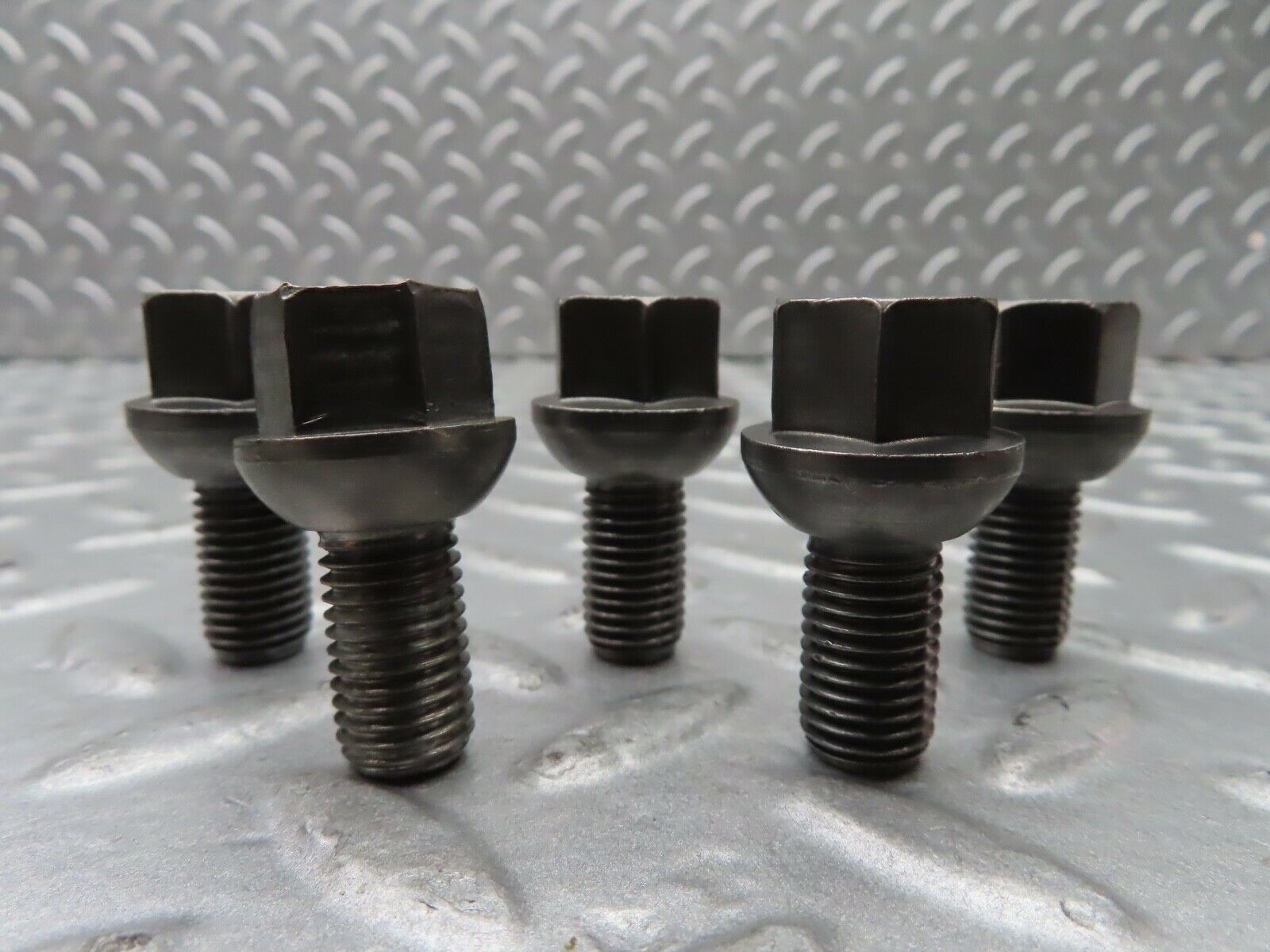20533 Mercedes-Benz 5x Alloy Wheel Lug Bolt M12x1.5