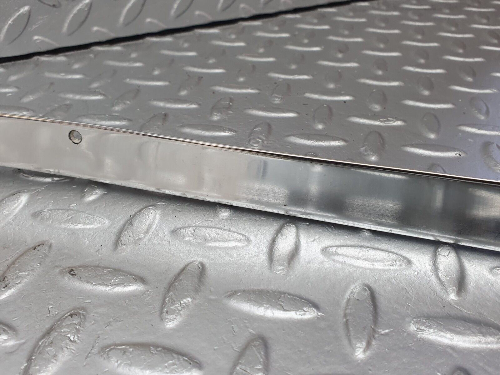 41261 Mercedes-Benz W126 300SE Roof Chrome Trim Right Side