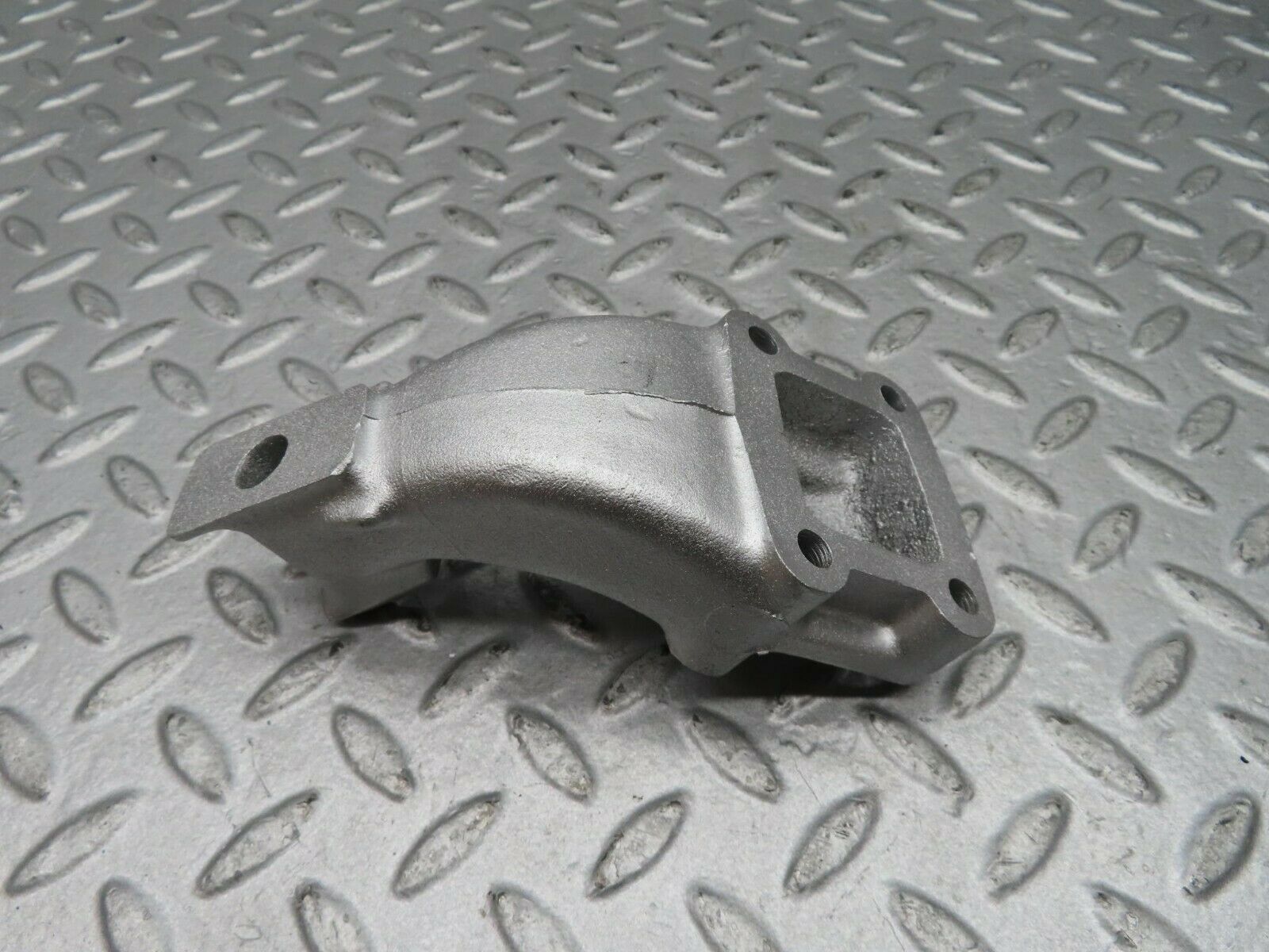 16654 Mercedes-Benz C107 380SLC Engine Mount Bracket Left Side 1162234604