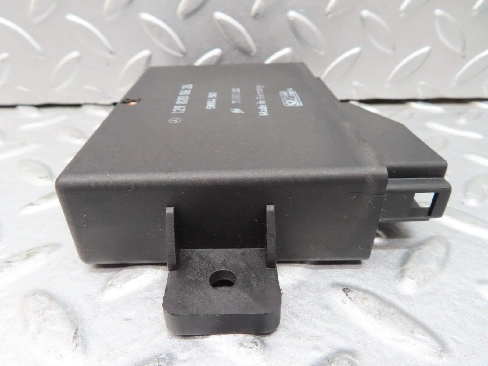17203 Mercedes-Benz R129 300SL Coupe Alarm Infra Red Receiver 1298200626