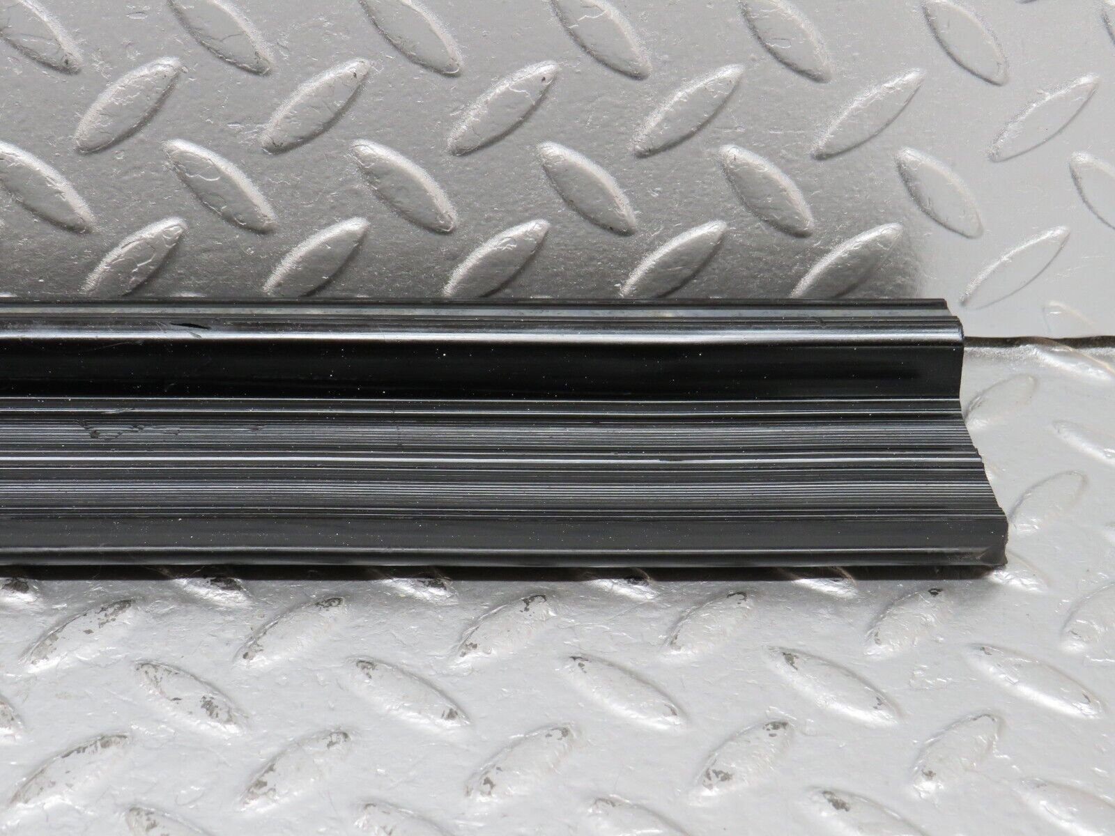 40633 Mercedes-Benz W123 300D Rear Right Door Sill Trim Black