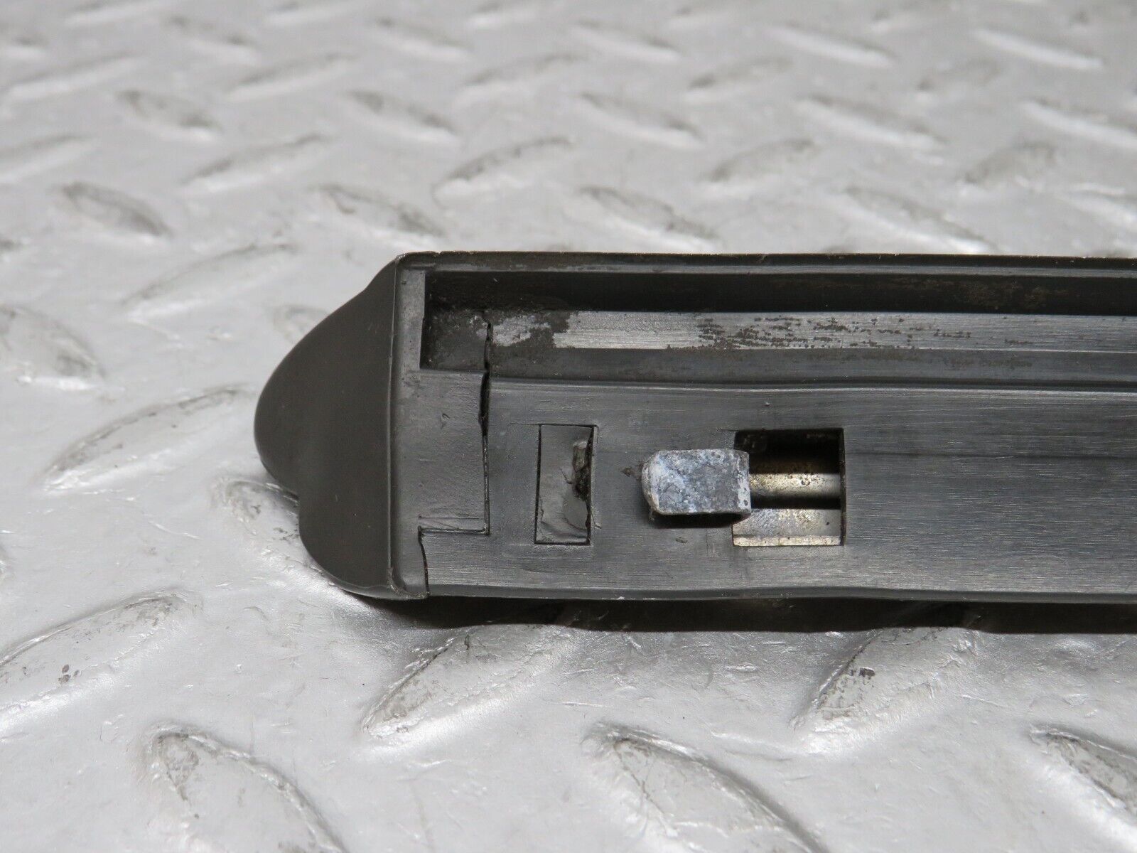 35488 Mercedes-Benz R107 280SL Front Right Fender Wing Centre Moulding Trim