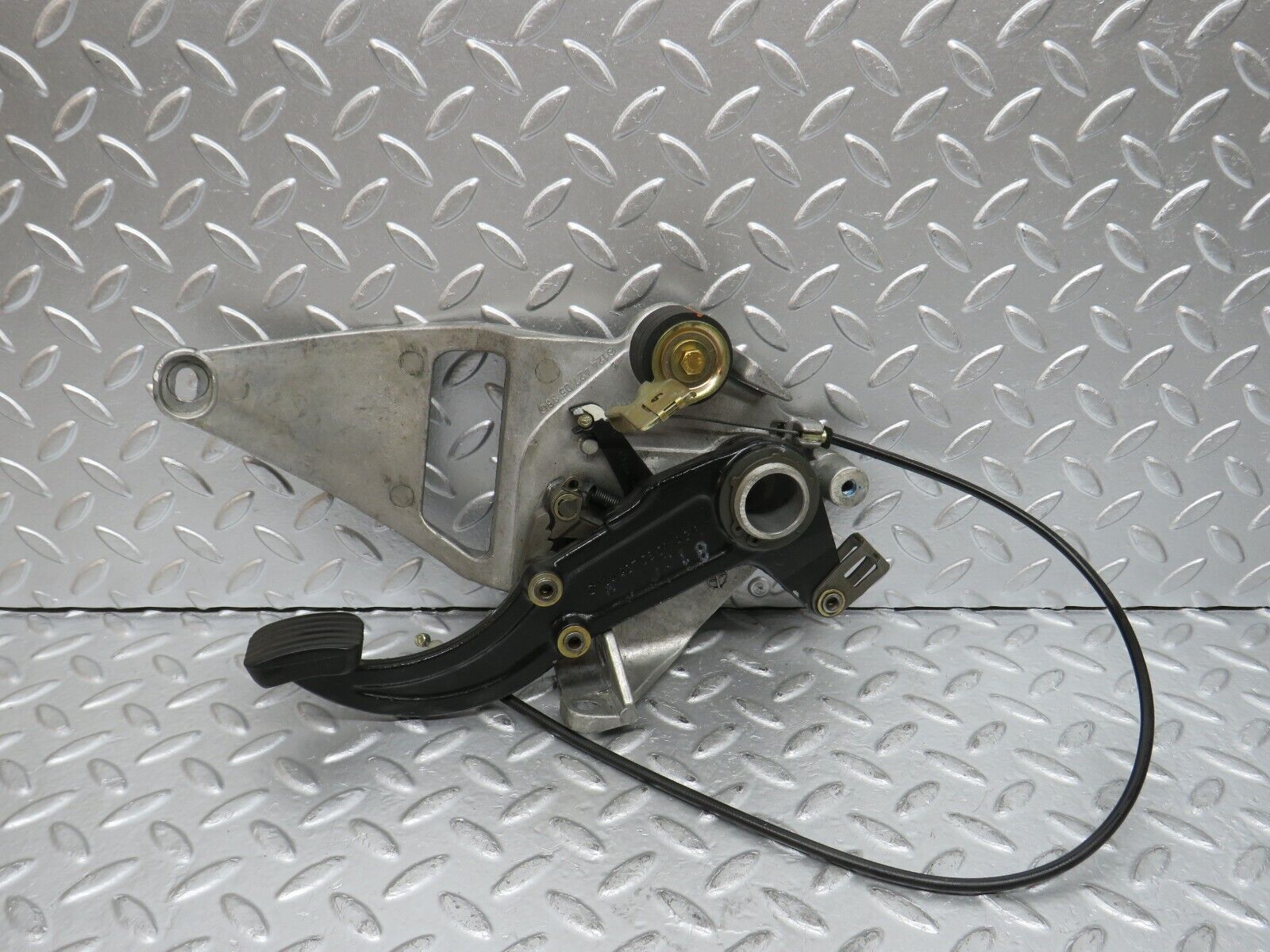 29417 Mercedes-Benz W124 230E Parking Brake Pedal 1244270801 1244270536