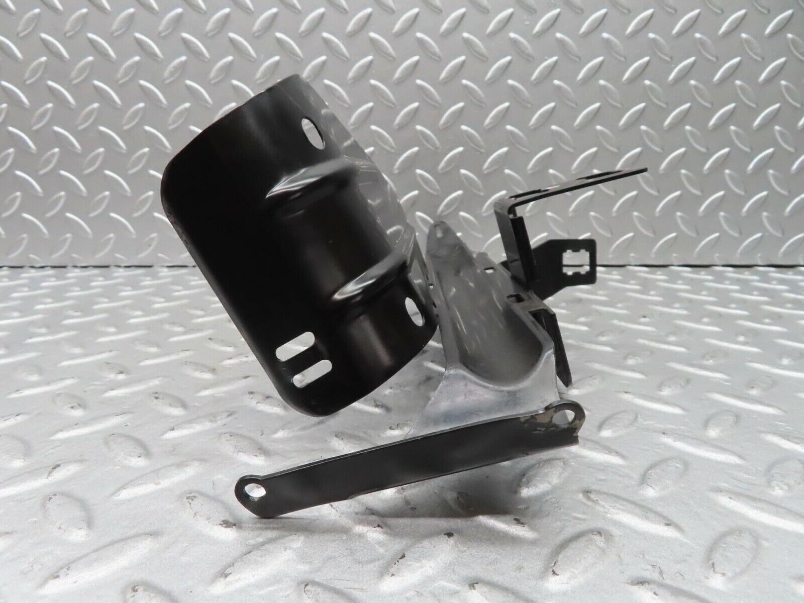 14462 Mercedes-Benz W116 350SE Relay Bracket