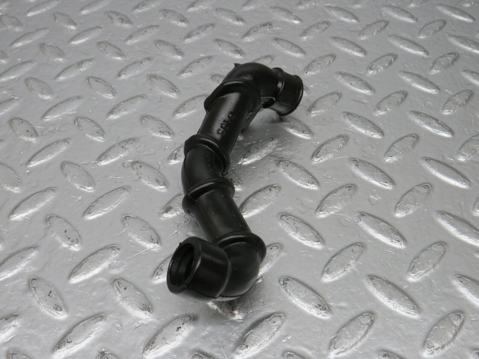 34203 Mercedes-Benz W124 260E Air Intake Pipe 1030940482