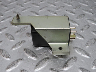 32392 Mercedes-Benz S124 300TE Wagon Instrument Cluster Light Relay 0045450832