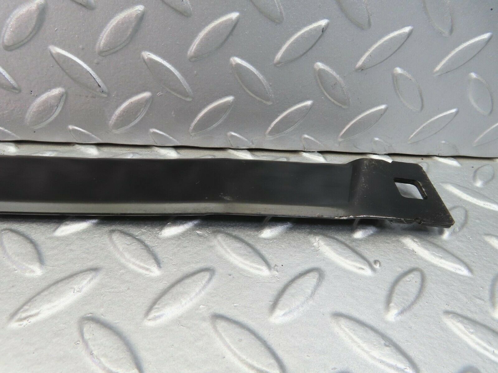 10657 Mercedes-Benz W201 190E Fuel Tank Tightening Strap 2014700040