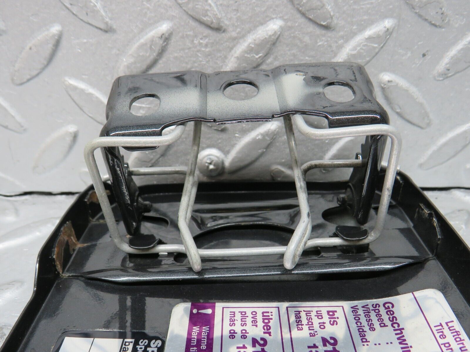 37842 Mercedes-Benz A124 320E Cabriolet Fuel Tank Flap Cap 1245848339