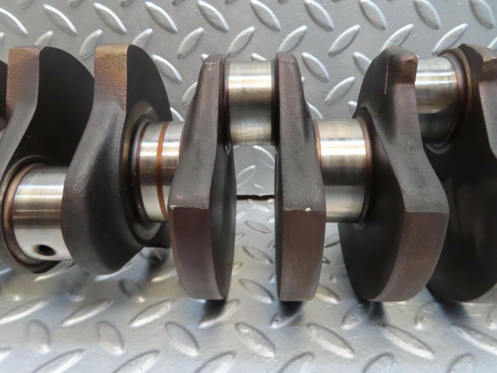 16141 Mercedes-Benz W123 280E Crankshaft 1100310701