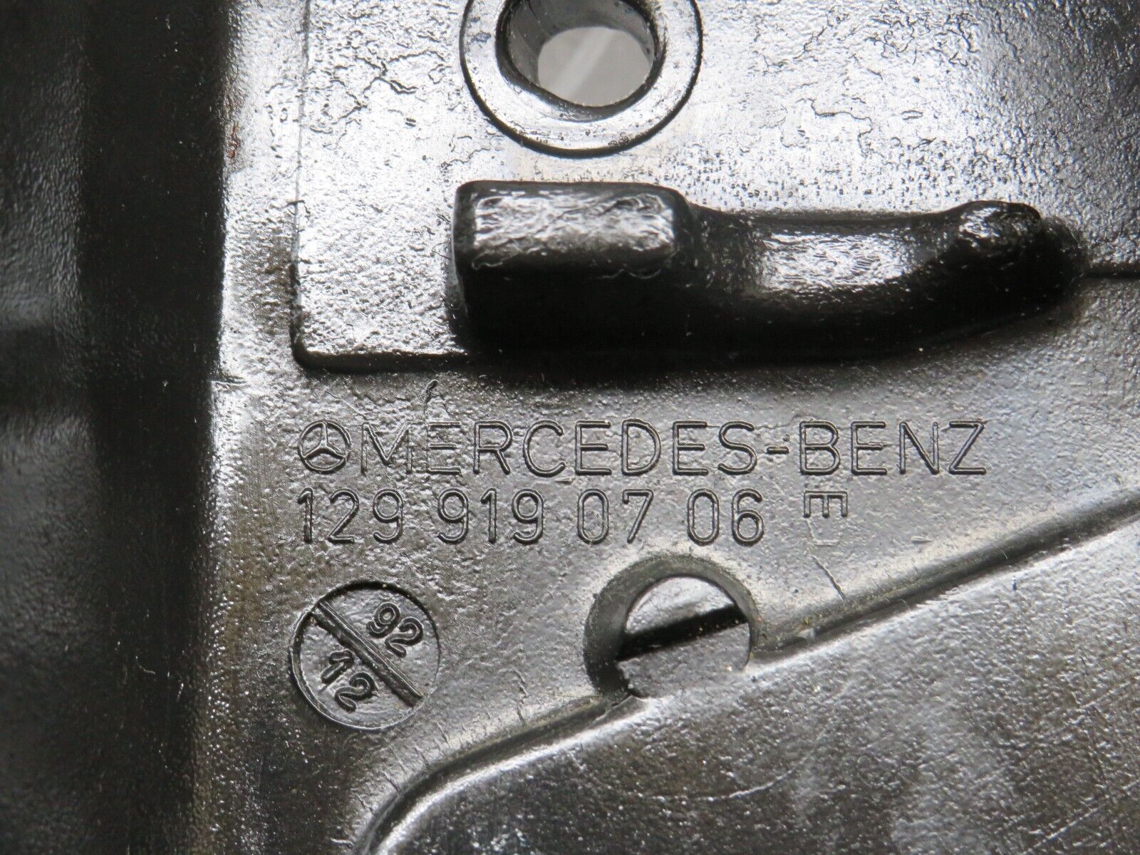36814 Mercedes-Benz R129 300SL-24 Front Right Seat Backrest Frame 1299190706