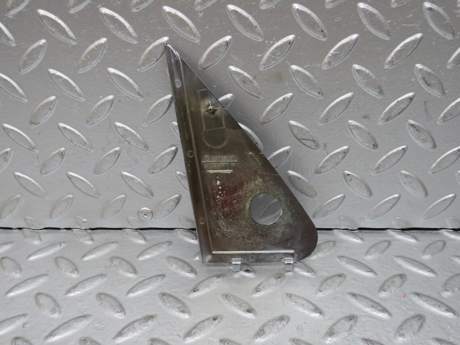 27968 Mercedes-Benz W123 280E Mirror Triangle Cover Right 1237250811