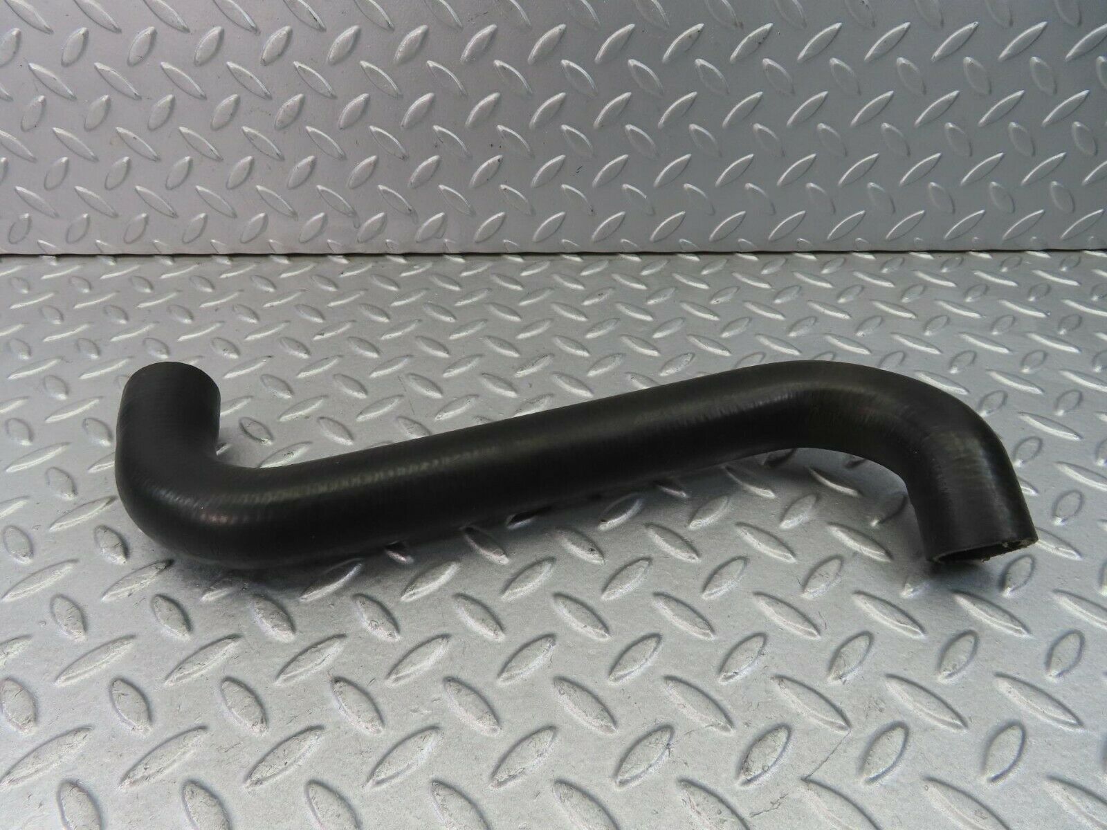 8539 Mercedes-Benz W123 Radiator Hose 1235010782