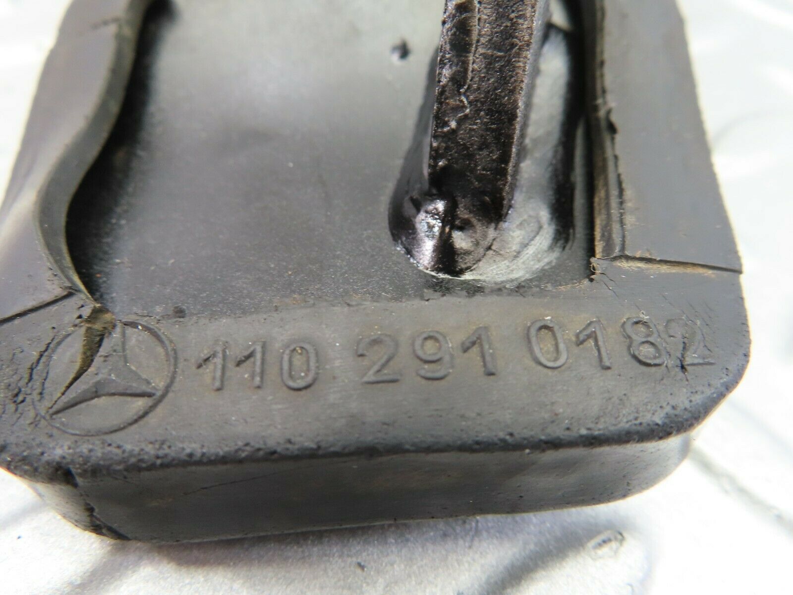 7404 Mercedes-Benz W116 450SE Brake Pedal