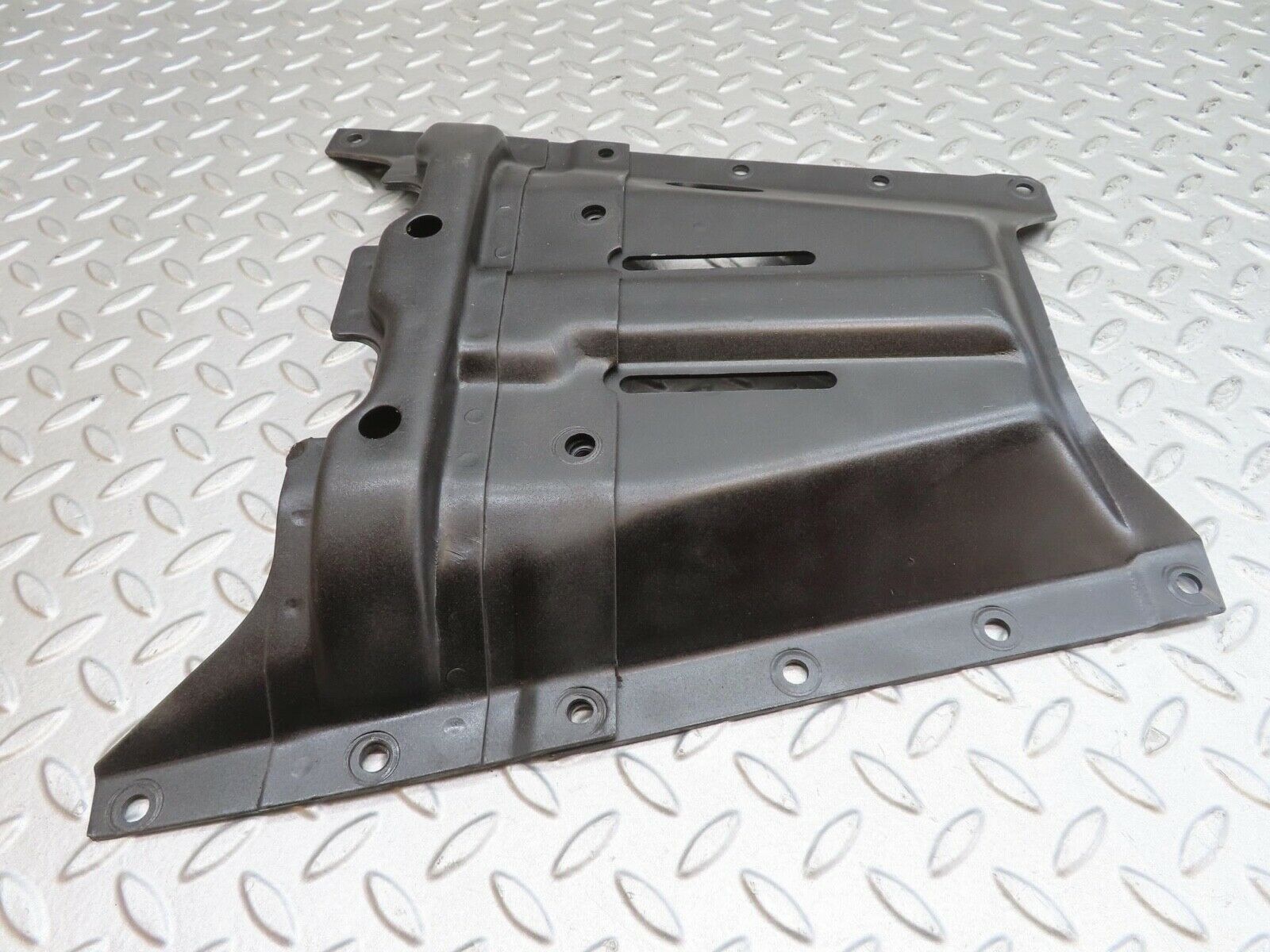 13879 Mercedes-Benz C107 280SLC Gearbox Mount Bracket