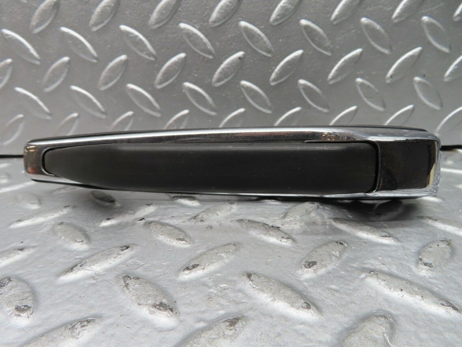 21257 Mercedes-Benz W123 230E Rear Exterior Door Handle 1237600359