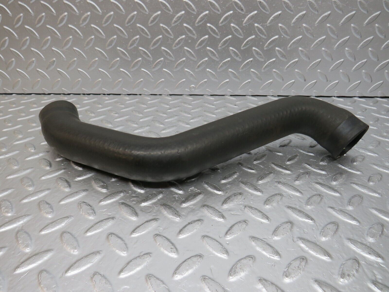 0798 Mercedes-Benz C107 350SLC Coupe Radiator Coolant Hose  1165013482