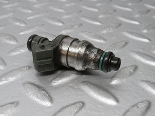 W124 Cabriolet fuel injector used OEM