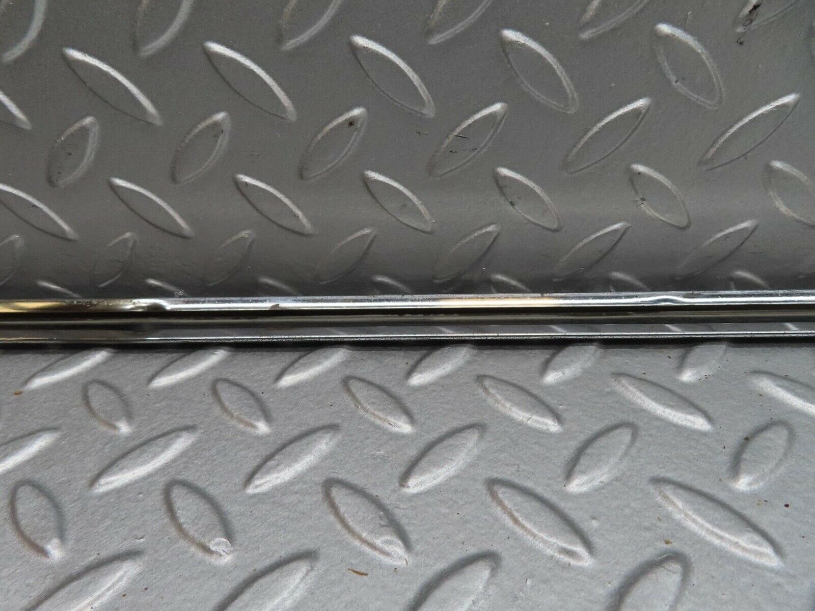 12702 Mercedes-Benz W111 220SE Rear Right Top Fender Wing Chrome Trim