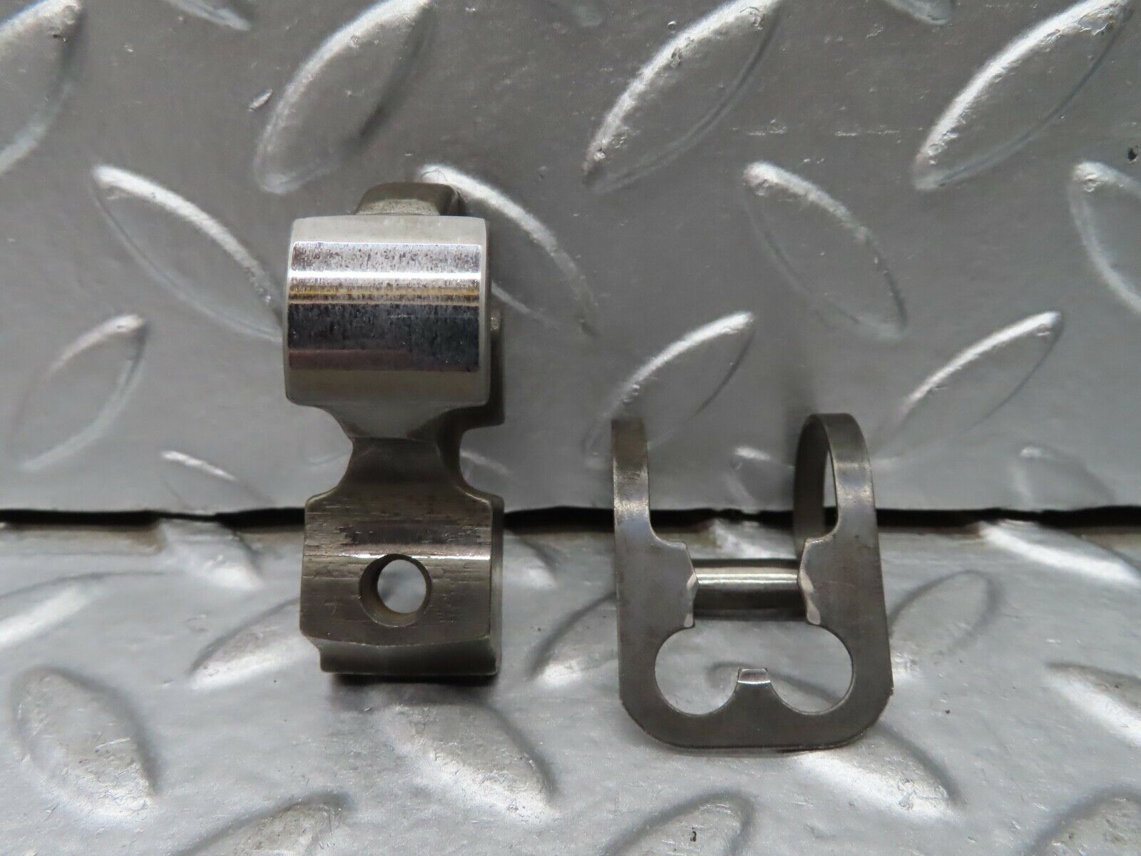 20723 Mercedes-Benz R107 450SL Valve Rocker Arm With Retaining Spring