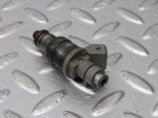 33485 Mercedes-Benz W202 C180 Fuel Injector Siemens 0000787423