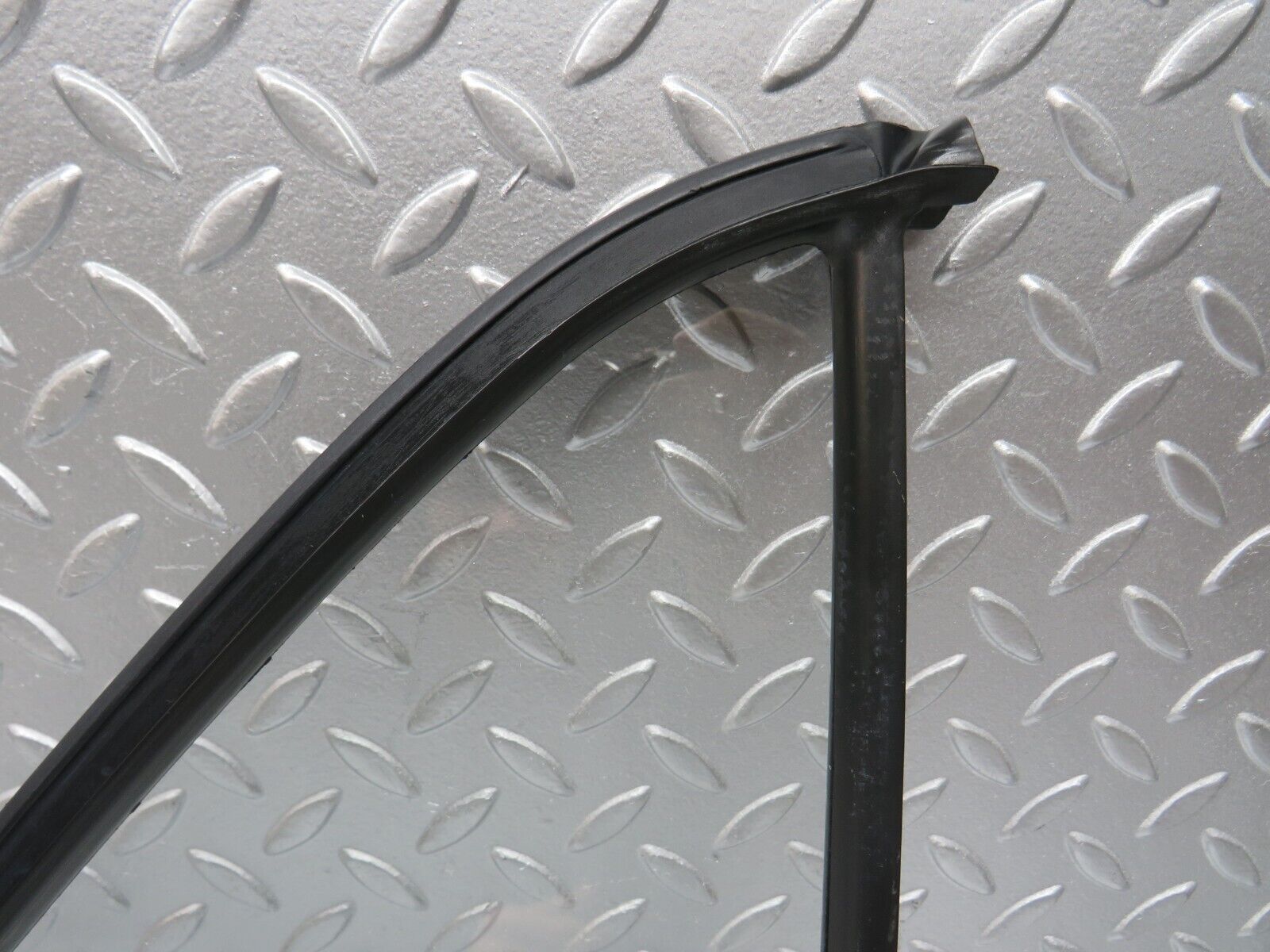 31094 Mercedes-Benz W123 200D Rear Right Quarter Window  1237350224