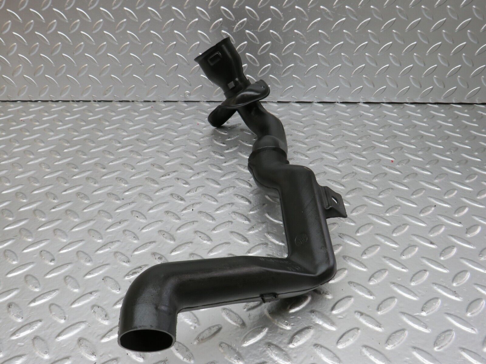 24736 Mercedes-Benz W140 S320 Engine Bay Water Drain Right Side 1406280478