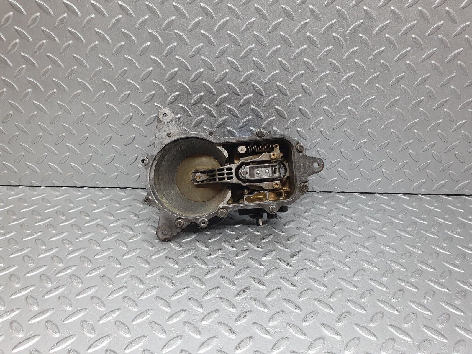 41095 Mercedes-Benz W126 300SE Air Flow Mass Meter Sensor Bosch 1031410345 0438121033 1160700274