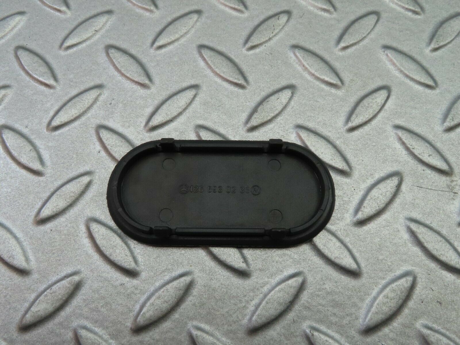 6122 Mercedes-Benz W126 380SE Cover For Glove Box 1266930233