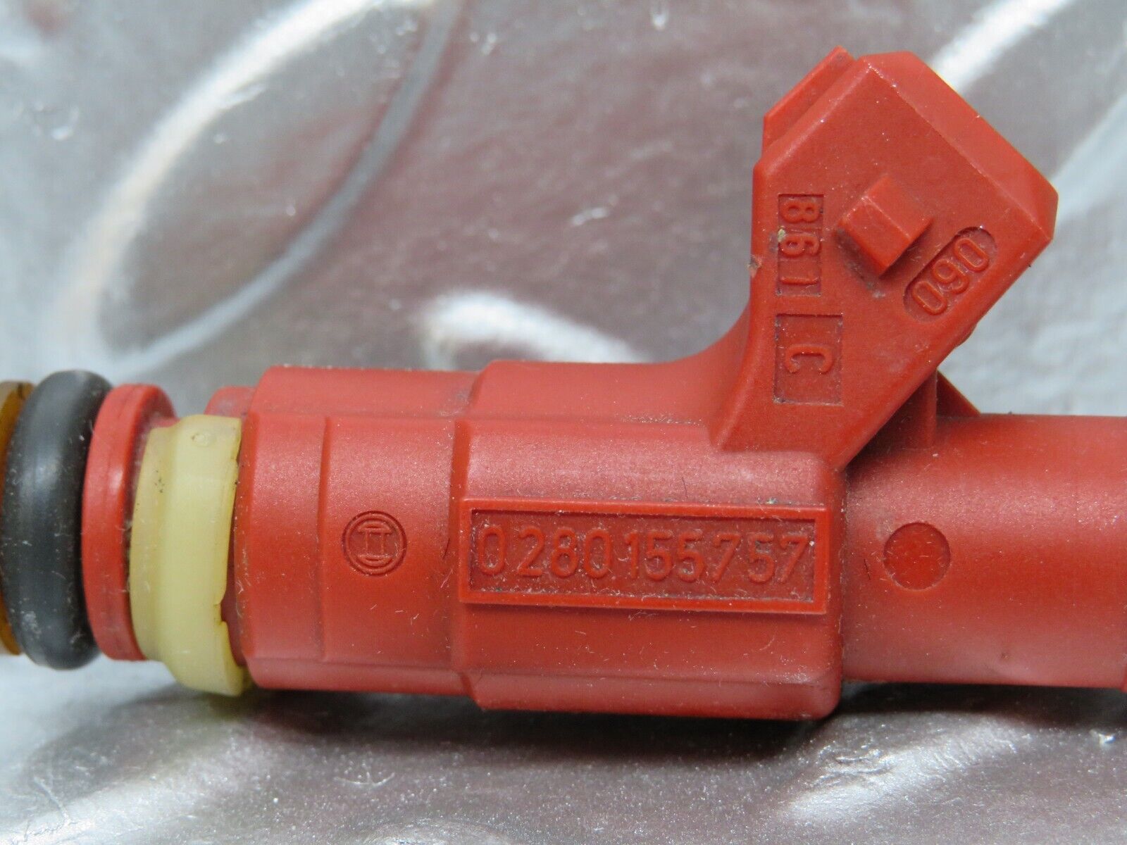 24911 Mercedes-Benz W140 S320 Fuel Injector Bosch 0000788623