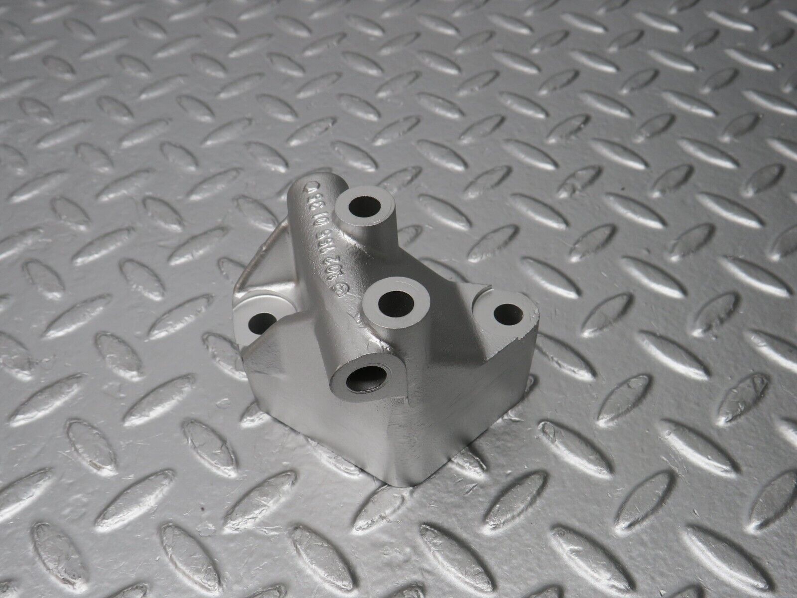 30903 Mercedes-Benz W201 190E 2.0L Alternator Holder Bracket 1021550135