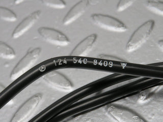 W124 Wagon tailgate wire used OEM