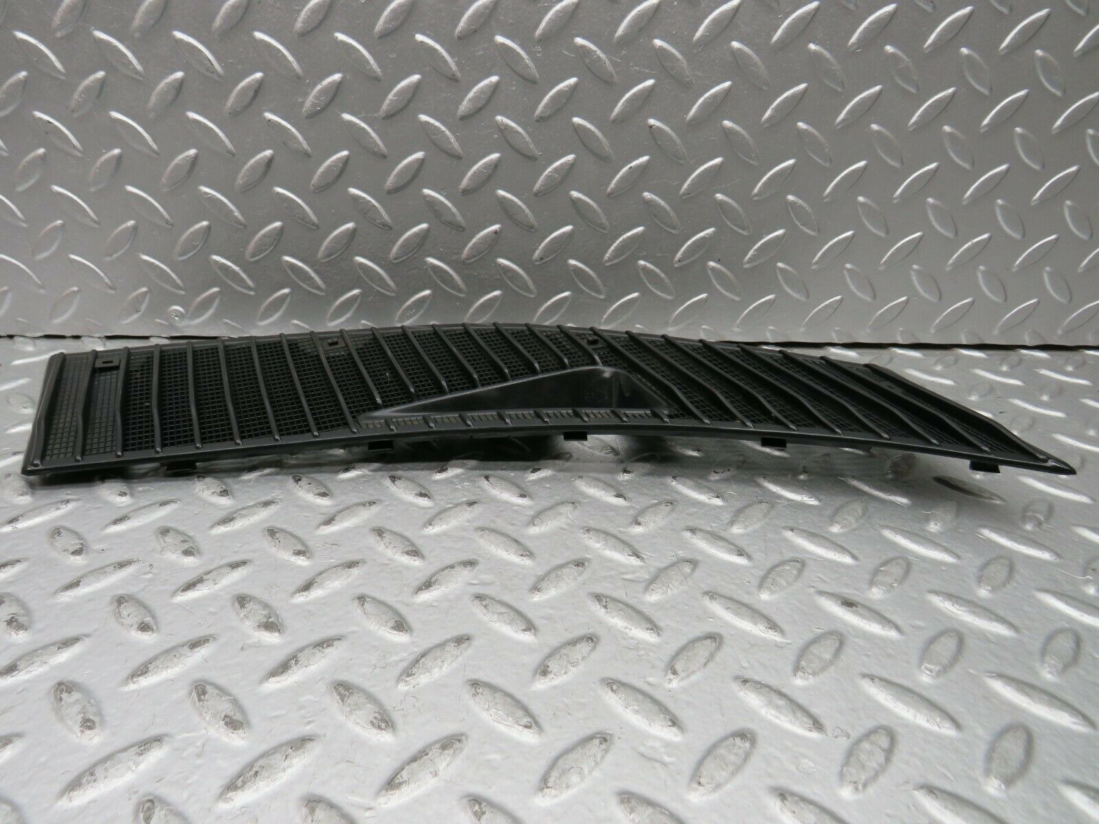 22058 Mercedes-Benz S123 280TE Wagon Air Intake Grill Right Side 1238363065