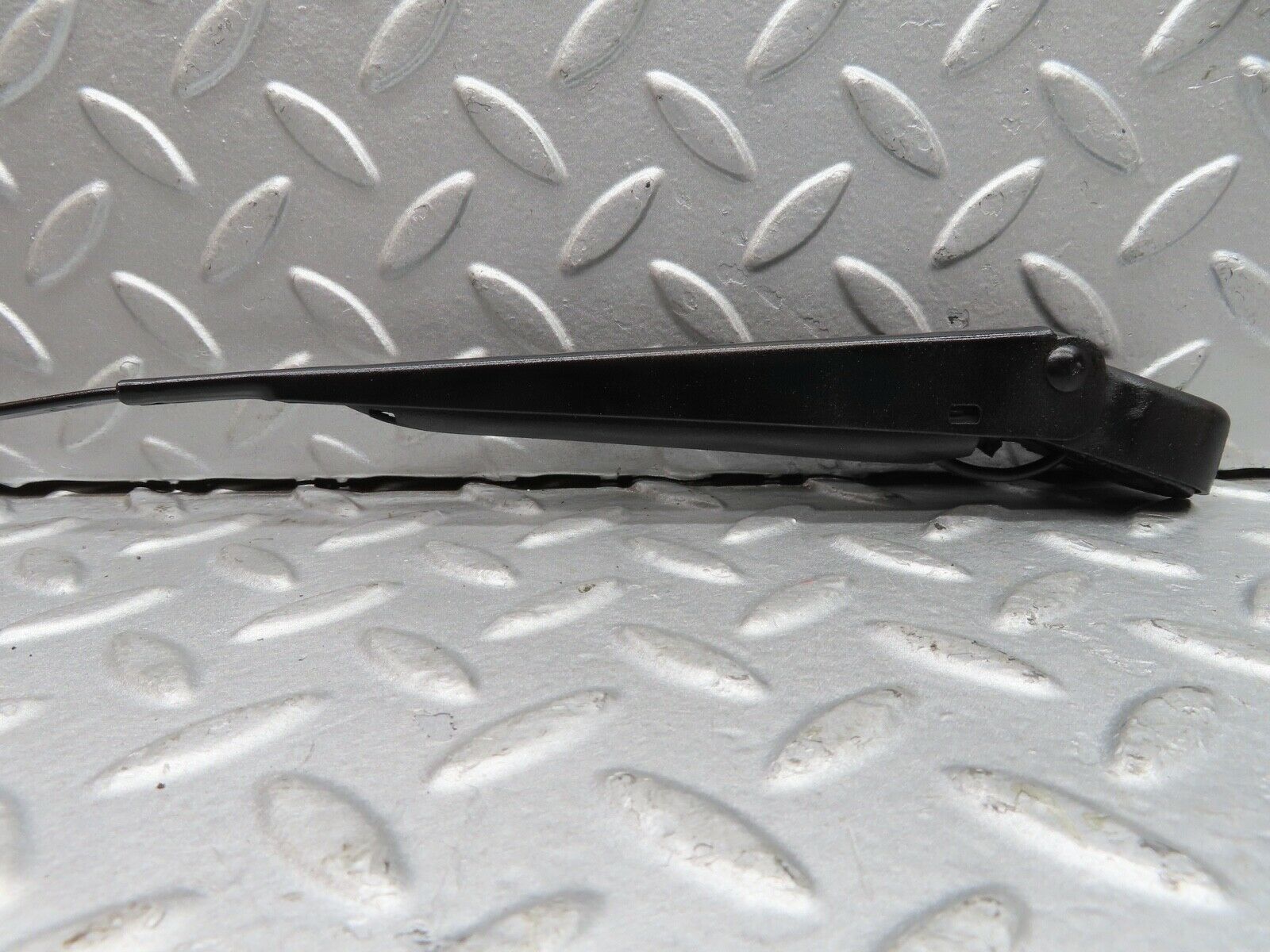 17053 Mercedes-Benz C123 280CE Coupe Wiper Arm Right Side