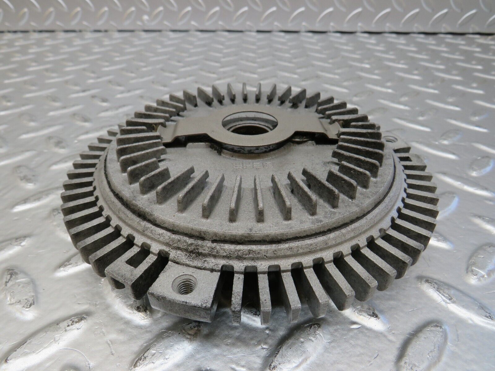 25366 Mercedes-Benz W201 190D Engine Cooling Fan Clutch Behr 65.306.13